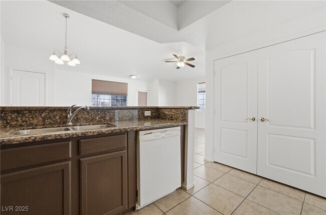 Building Photo - 1501 Truett St