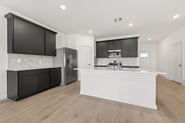 Building Photo - 4323 Camden Lakes St