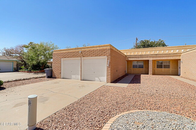 Primary Photo - 3221 Isla Morada Dr