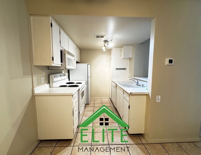 Building Photo - Welcome to 75 Fulton Ave #487, a beautiful...