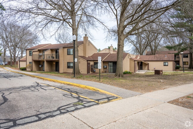 Primary Photo - Village Court