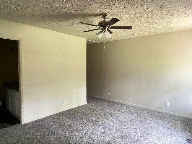 Building Photo - 1169 Sandy Beach Dr