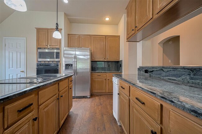 Building Photo - 8814 Fairbloom Ln