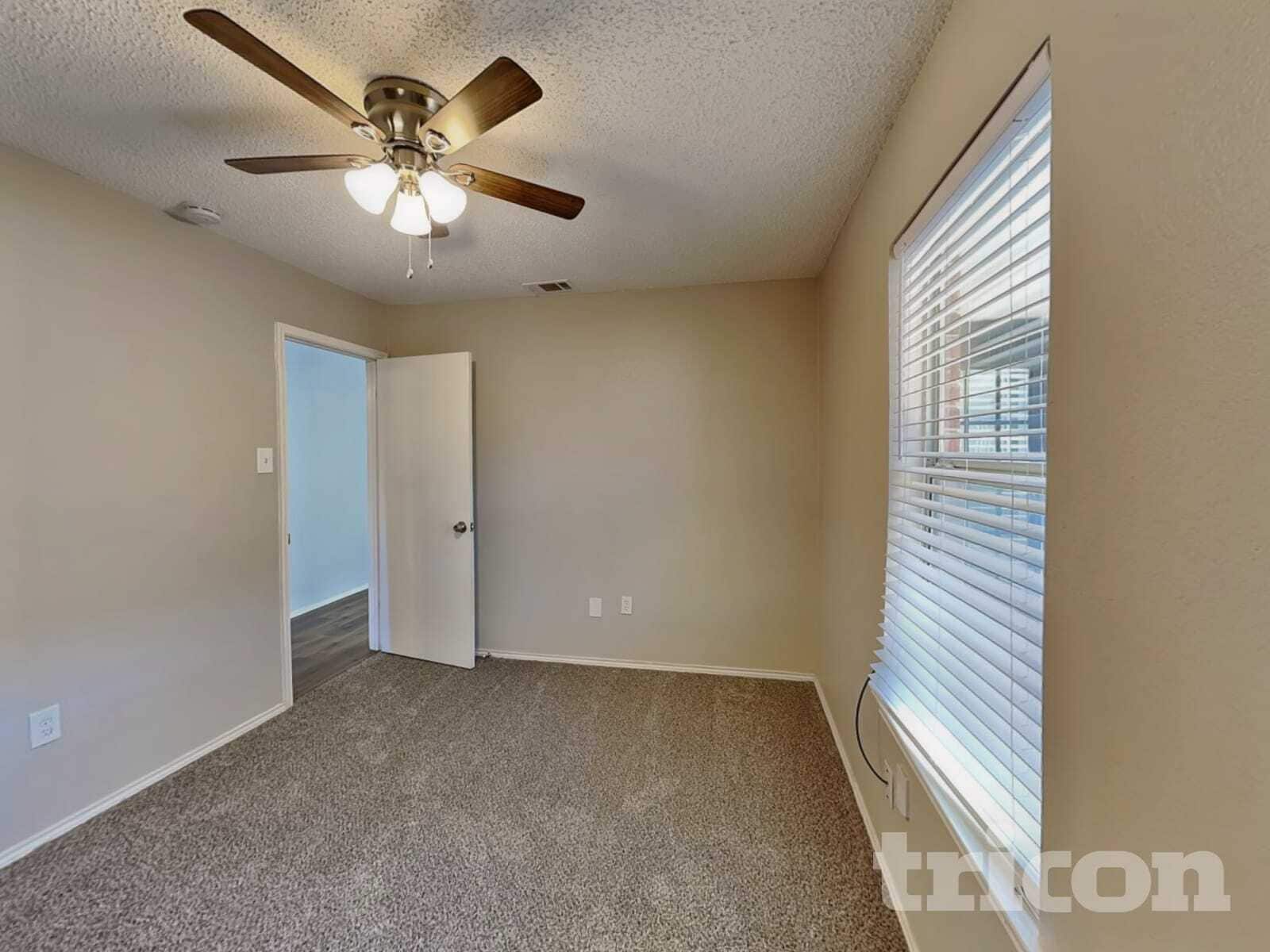 Building Photo - 1210 Hidden Creek Dr