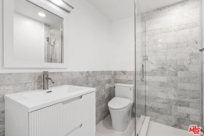 Building Photo - 1248 Bienveneda Ave