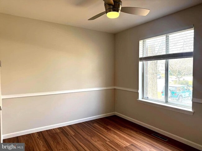 Building Photo - 1 Crotona Ct