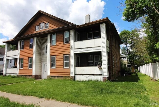 Primary Photo - 601-603 Court St