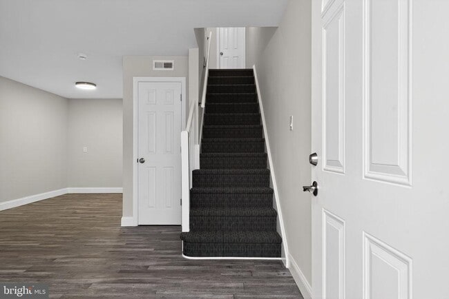 Building Photo - 5706 Mitchell Rd