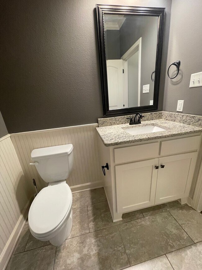 Building Photo - Great location in Sherwood