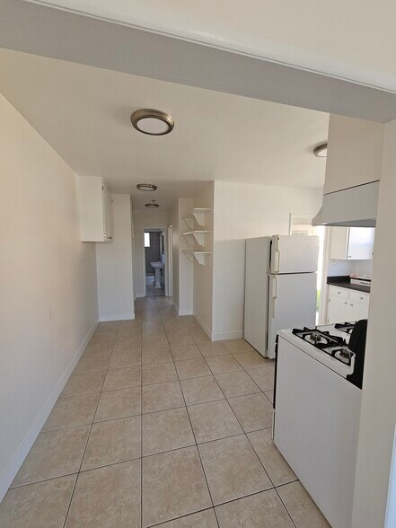 Building Photo - 25515 Senator Ave