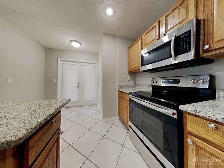 Building Photo - 607 Coral Way