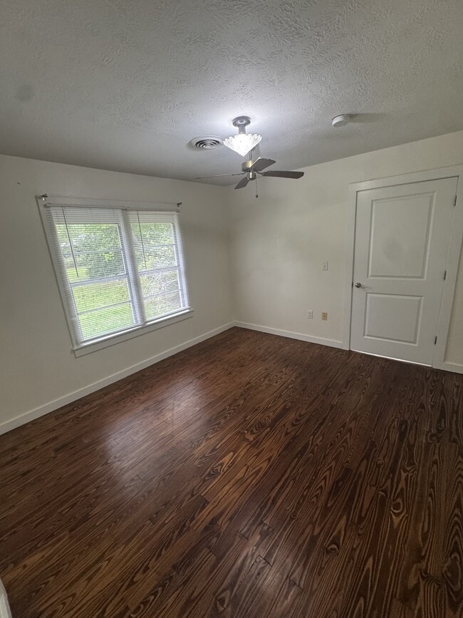 Building Photo - 5795 FM 1122