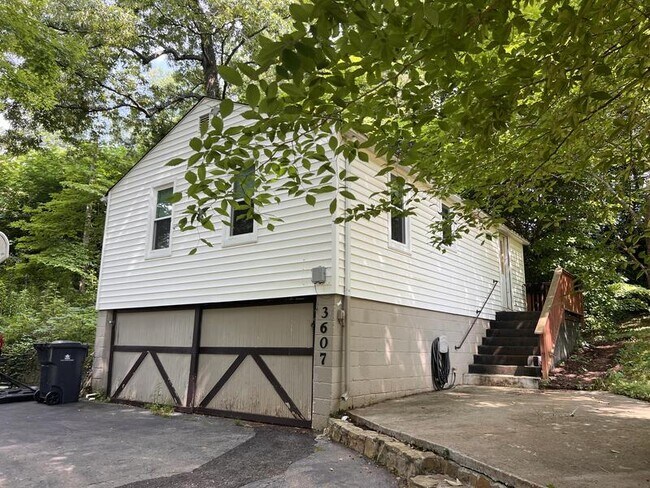 Building Photo - 3607 Boyds Bridge Pike