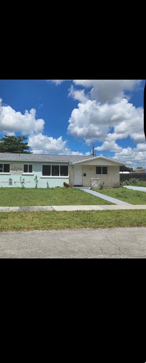 Building Photo - 20210 SW 112th Ave