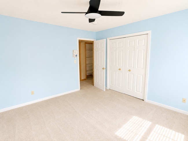 Building Photo - 243 Newfield Cir