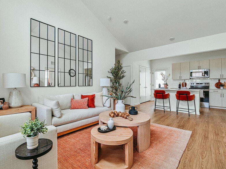 CMP06786 - LEO at Cartersville