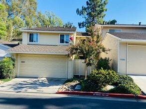Building Photo - Nice Two-Story Unit with Attached Garage a...