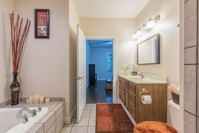 Building Photo - LOCATION! Beautiful East Asheville Home in...