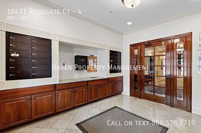 Building Photo - 10411 Rosegate Ct