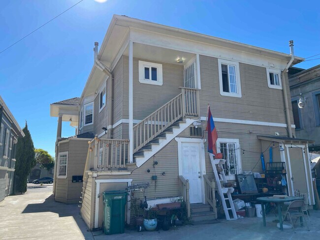 Building Photo - 680 W MacArthur Blvd