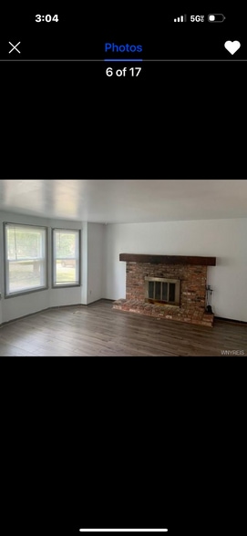 Living Room - 199 Fairgreen Dr