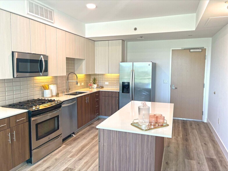 The Vermont 3150 Wilshire Blvd Los Angeles CA 90010 Apartment Finder