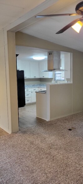 Building Photo - 195 American Ln