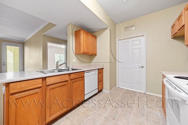 Building Photo - Serene 2-Bedroom/2 Bath Condo in Gated Mur...