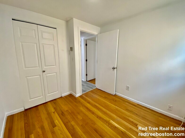 Building Photo - 95 Metropolitan Ave