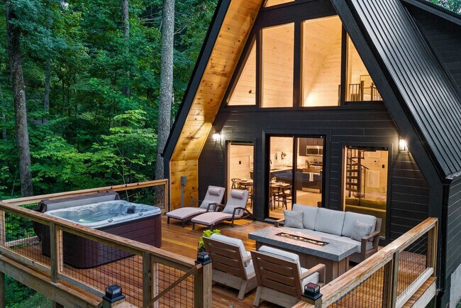 Building Photo - 1903 Ash Pass