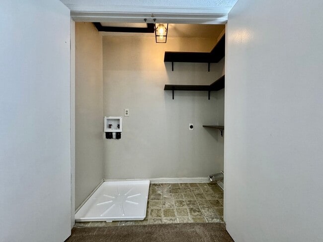 Building Photo - Available 05-07-26! Charming Home With A Wrap-Around Porch! Pet Friendly - Fenced Yard - Excellen...