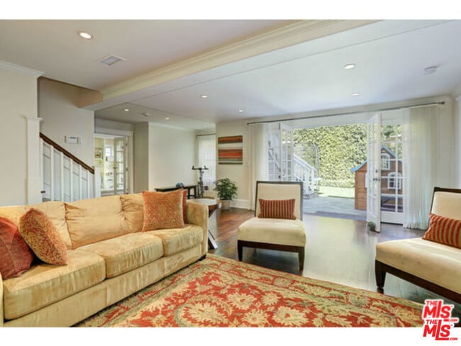 Building Photo - 334 Oceano Dr