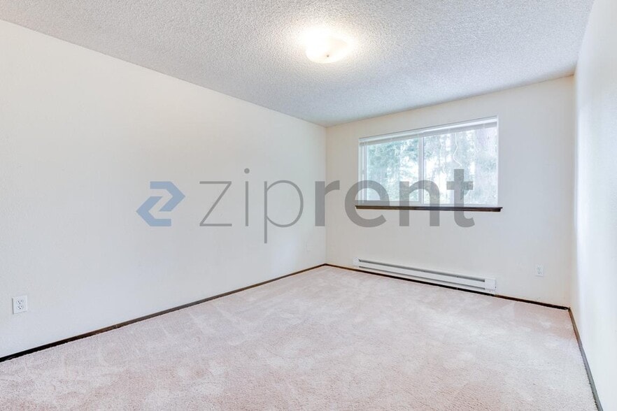 Building Photo - Unit A