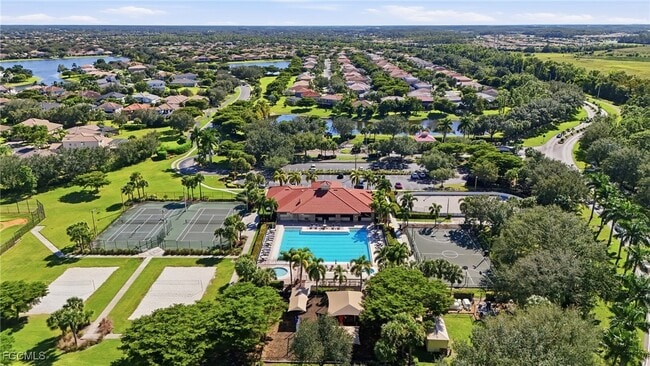 Building Photo - 9409 Ivy Brook Run