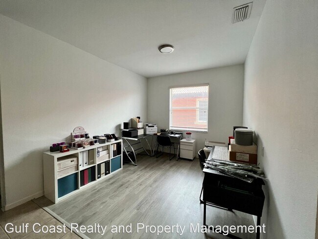 Building Photo - 3 br, 2 bath House - 10032 Heather Lane  #...