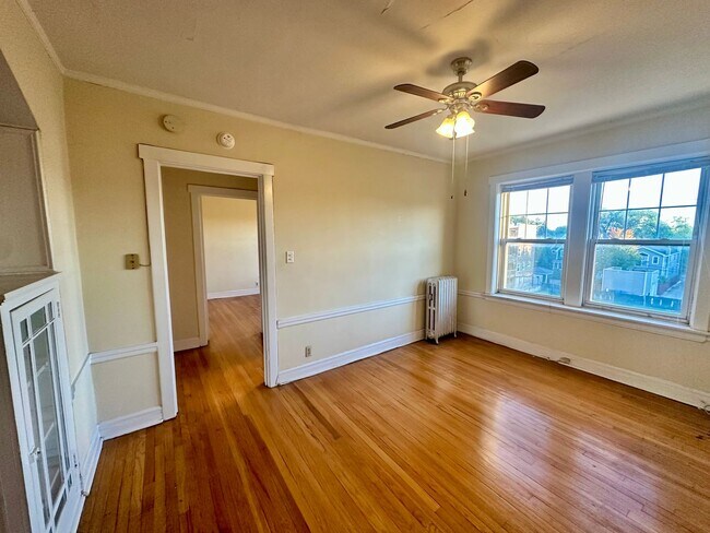 Building Photo - 4404 N Rockwell St