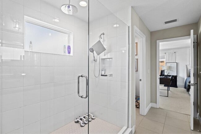 Building Photo - 5709 Silver Sun Dr