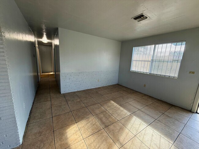 Building Photo - 9745 NW 20th Ave