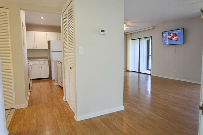 Building Photo - 40 Andalusia Ct