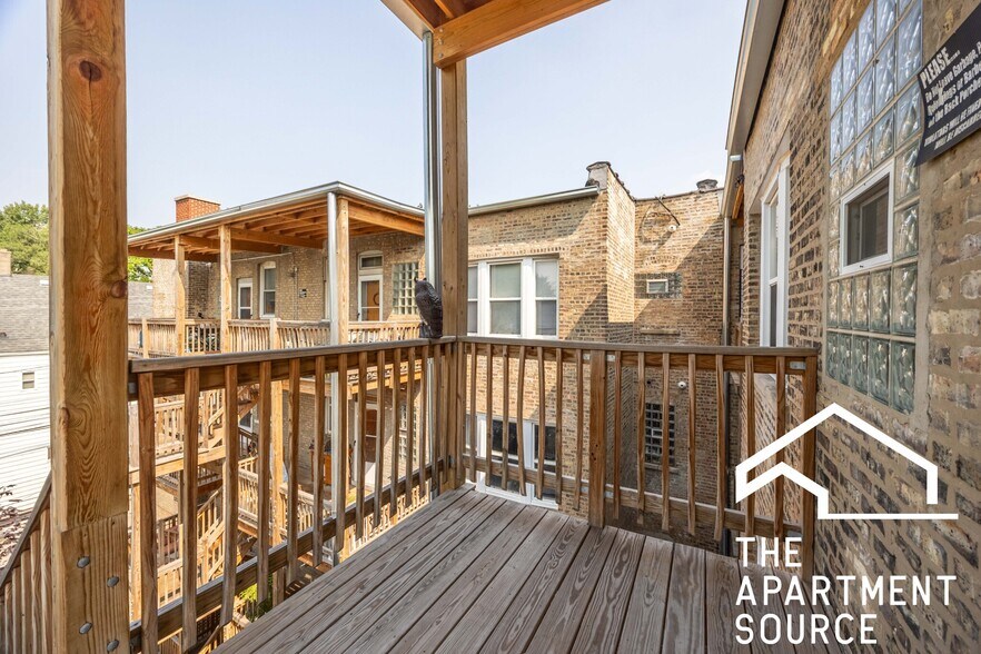 Building Photo - 2722 N Kimball Ave