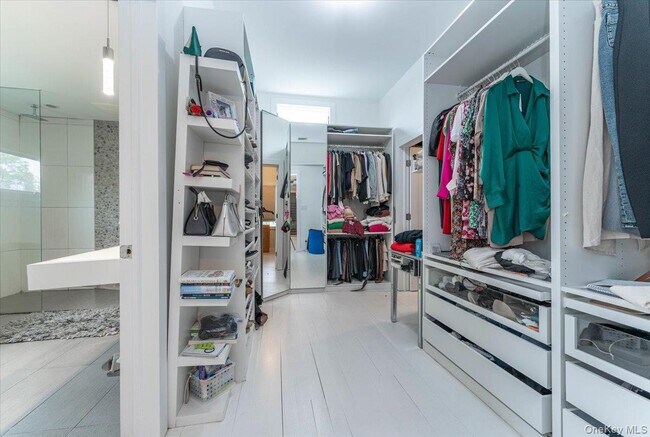 Building Photo - 536 Oxford Rd