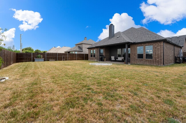 Building Photo - 2308 Paddington Way