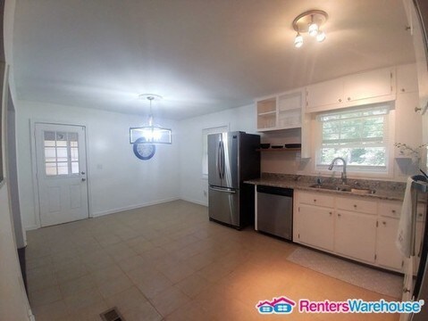 Building Photo - 2574 Brentford Pl