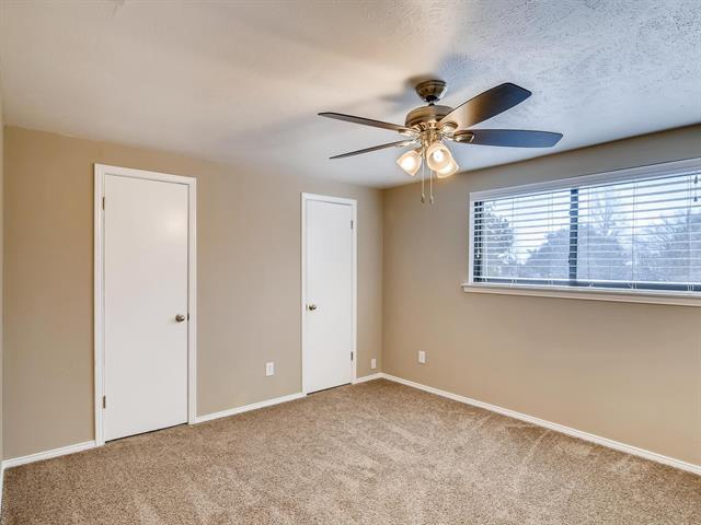 Building Photo - 1724 Westridge Dr