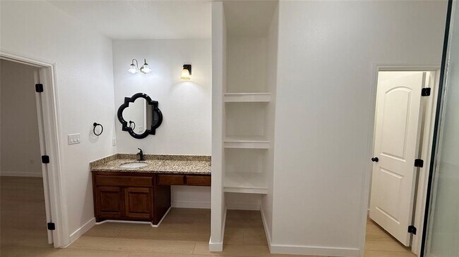 Building Photo - 5673 Solana Ranch Rd