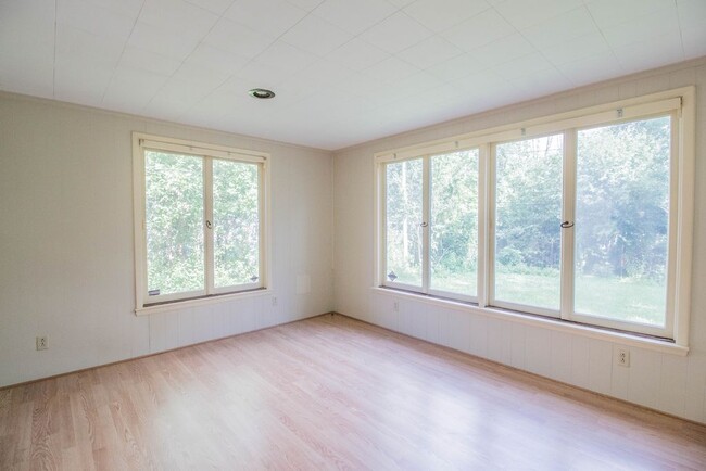 Building Photo - 41 Jasper Parrish Dr