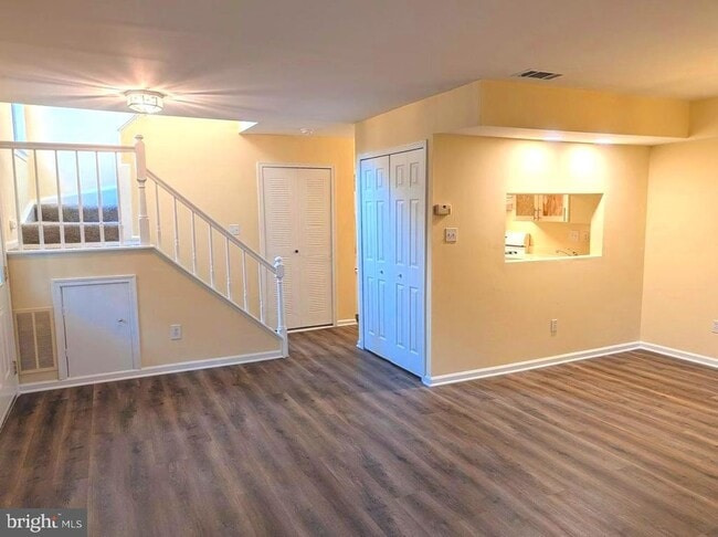 Building Photo - 14449 Gringsby Ct