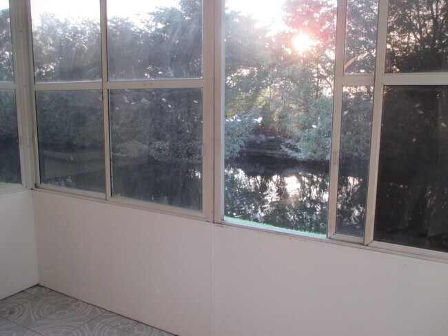 Building Photo - 200 Lake Carol Dr