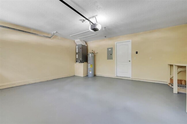 Building Photo - 7720 Hidden Cypress Dr