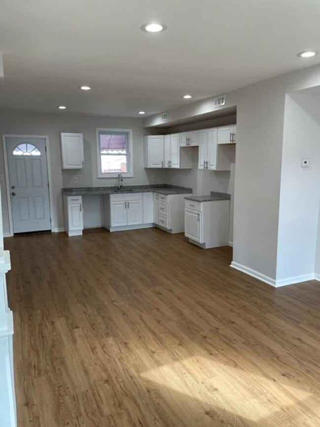 Building Photo - Beautifully Updated 3 Bedroom Home for Rent!